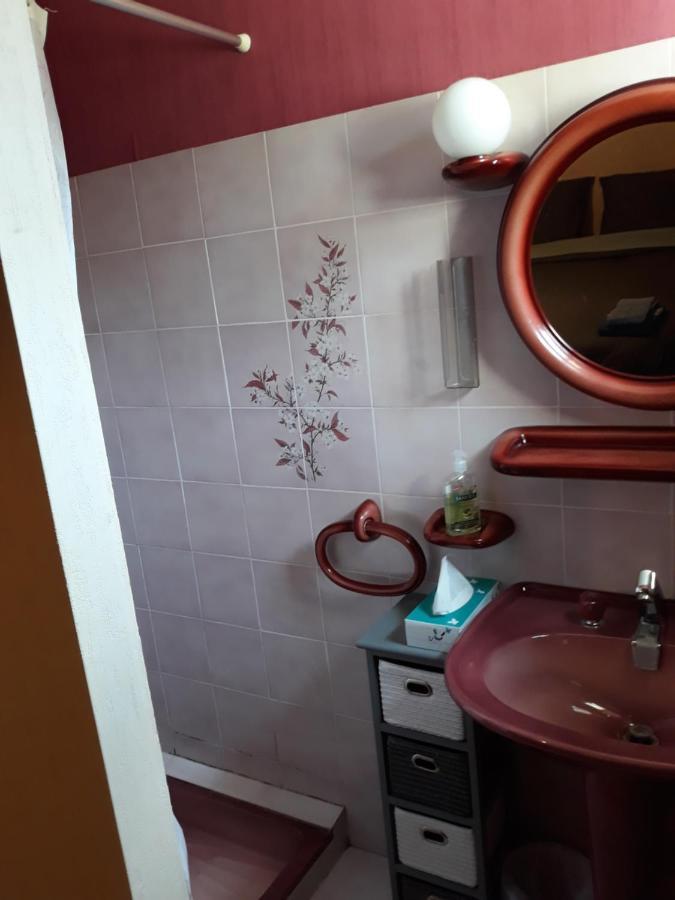 Chez Eliane Appartement Villeneuve-la-Comptal Buitenkant foto