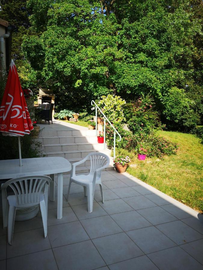 Chez Eliane Appartement Villeneuve-la-Comptal Buitenkant foto